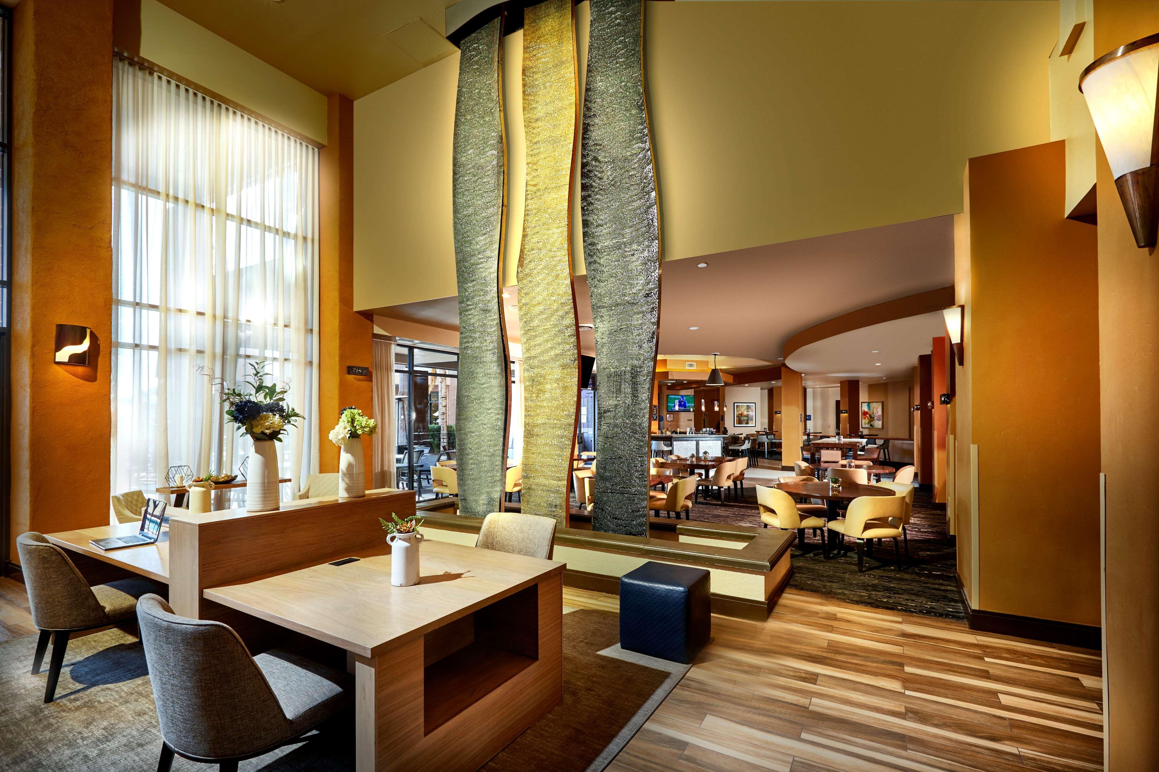 Embassy Suites By Hilton Phoenix Scottsdale Eksteriør bilde